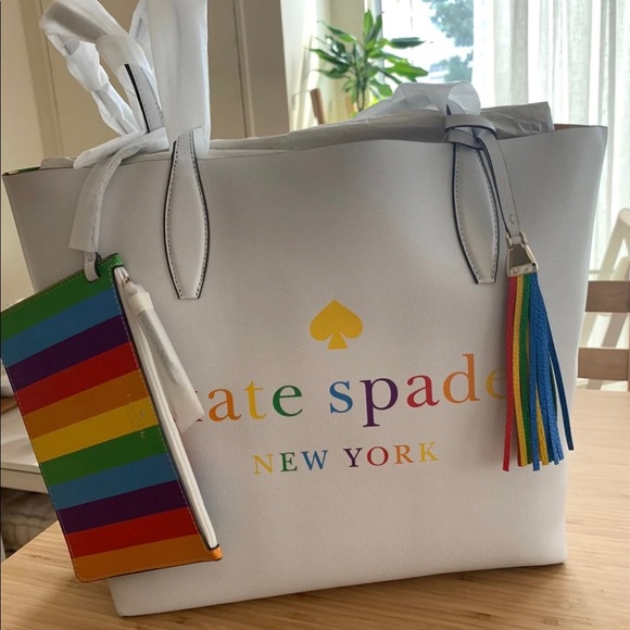 kate spade Handbags - 🎉Gorgeous Arch Rainbow Tote✨